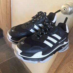 Balenciaga Men's/Women’s Black and White Chunky Sneakers